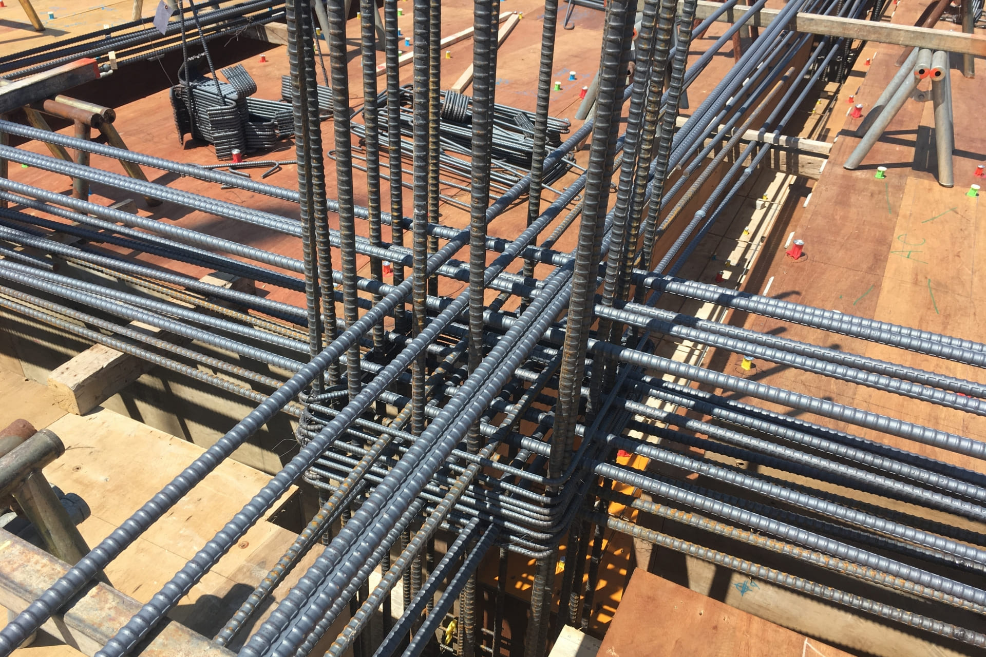 鉄筋ガス圧接工事